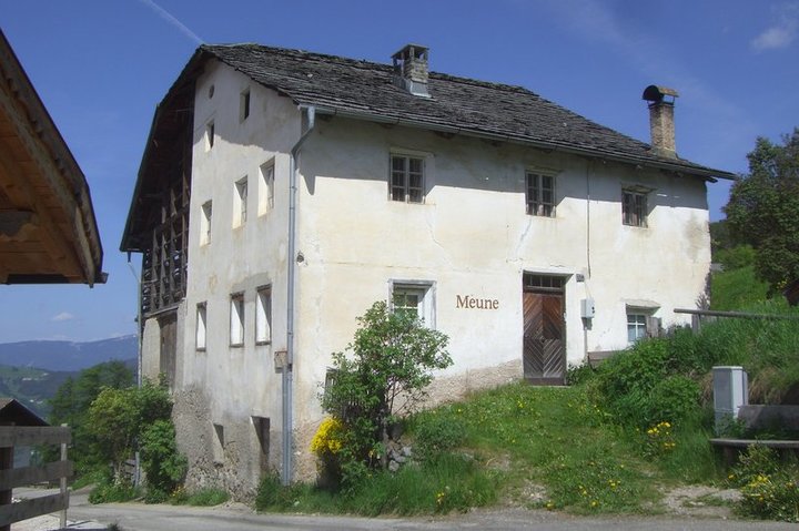Meune Meune